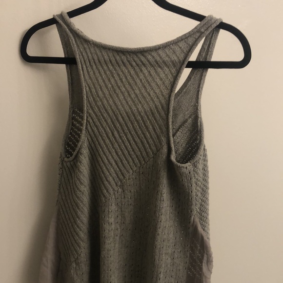 Sleeveless knit blouse - Picture 5 of 5